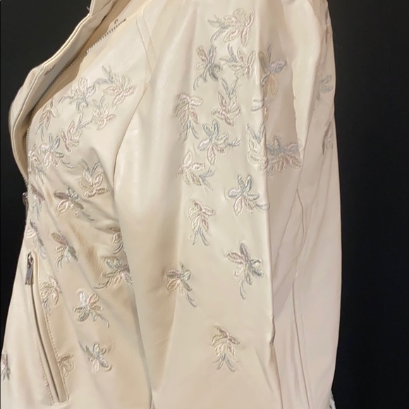 LYSSE Embroidered Vegan Leather Moto Jacket Coat - Picture 6 of 10